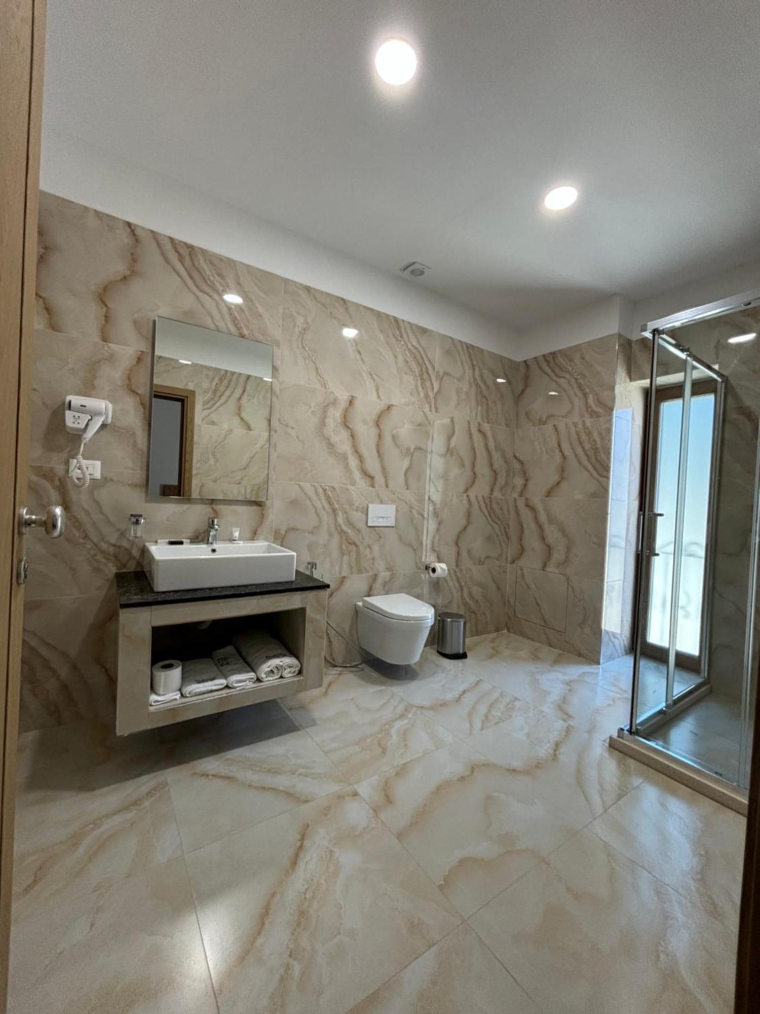 Gle-Alb Agrotourism Hotel Tepelene Luaran gambar